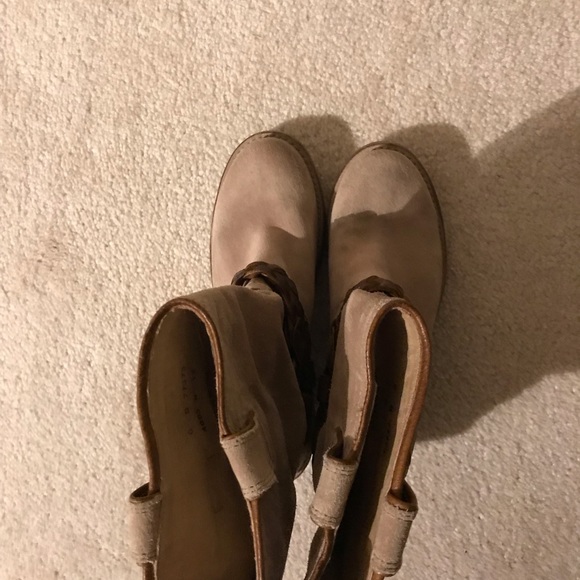 Frye Carmen Boots - Picture 3 of 8